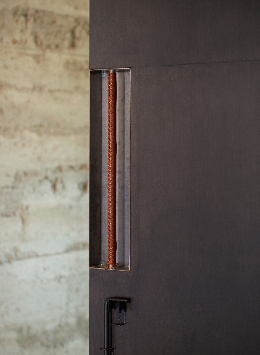 历史建筑中的现代瑜伽空间-9