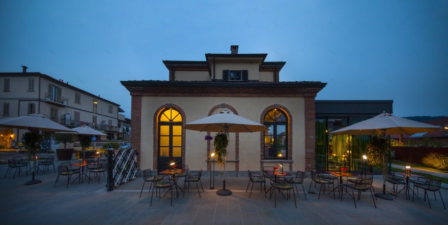 意大利湖畔车站的魔法空间-14