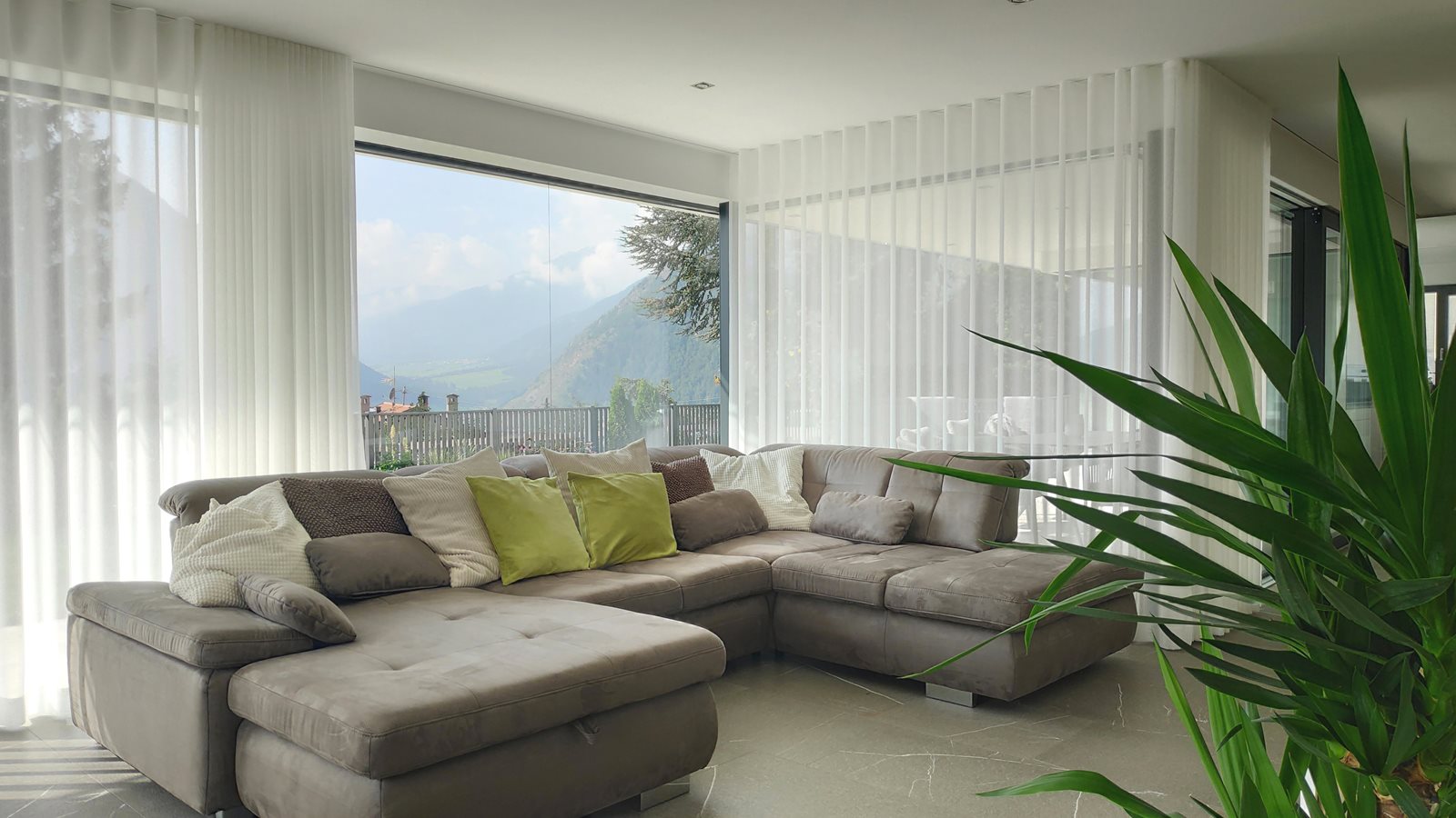 拥抱全景的简约家居设计-3