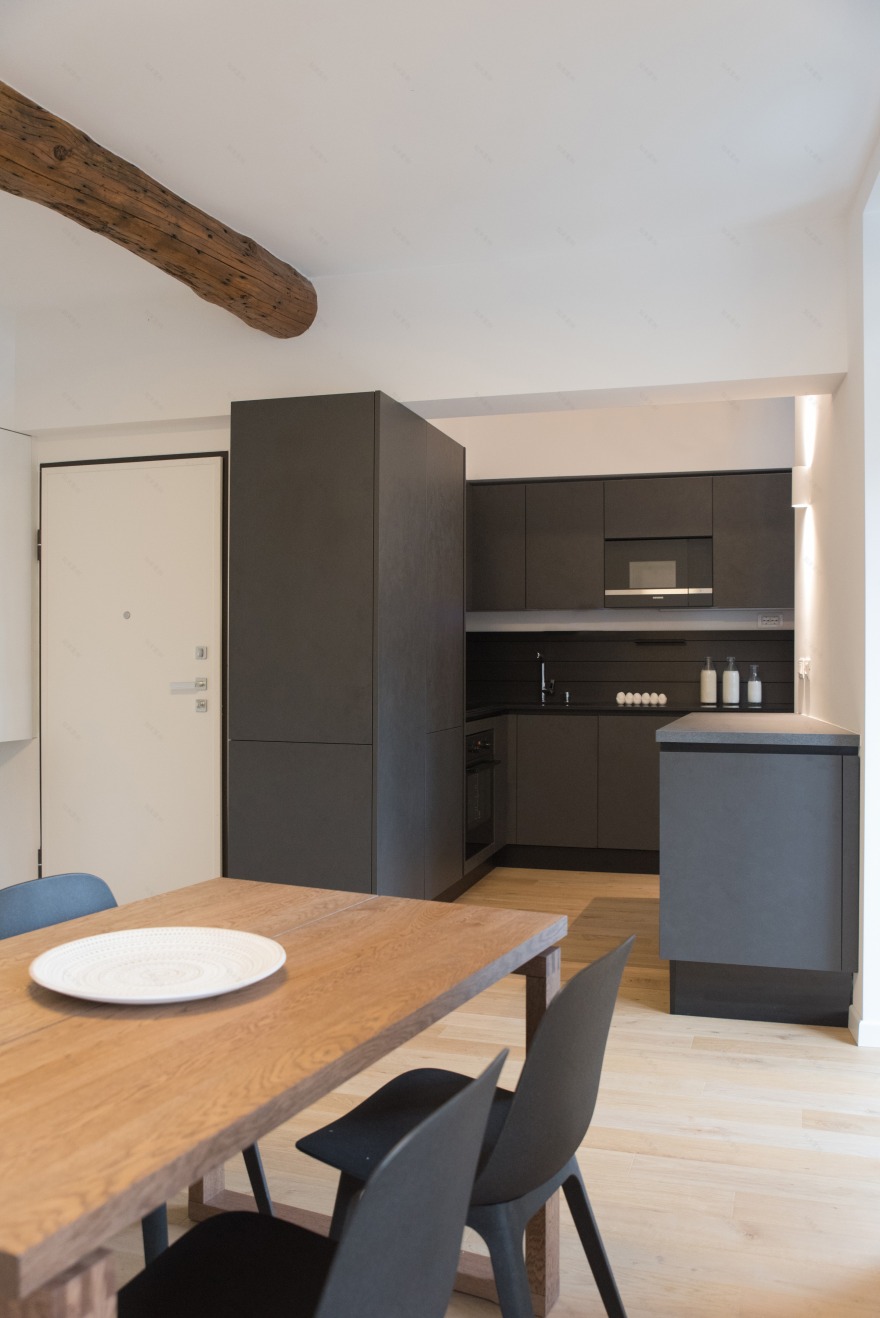 极简黑白,传统与现代的融合-13