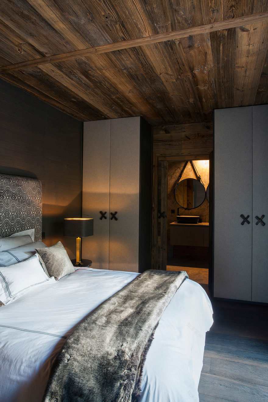 雪山之巅的豪华艺术之家-10