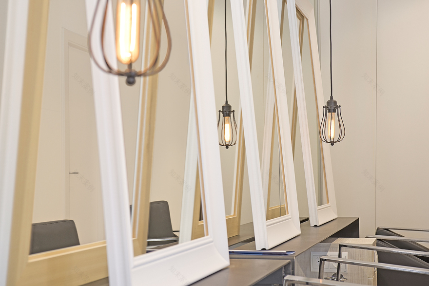 巴塞罗那理发店翻新,简约风格提升功能性-6