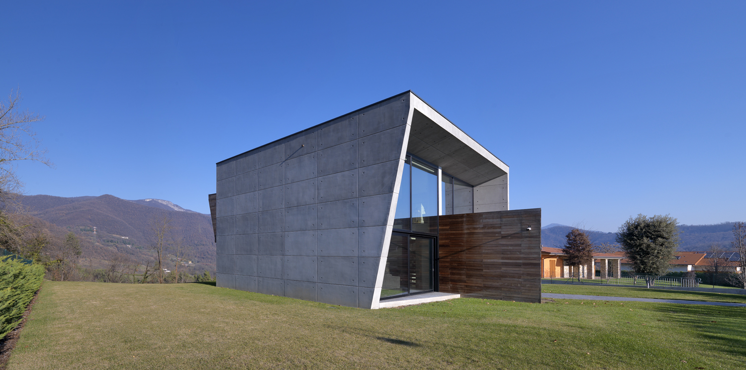 悬浮森林中的透明别墅-20