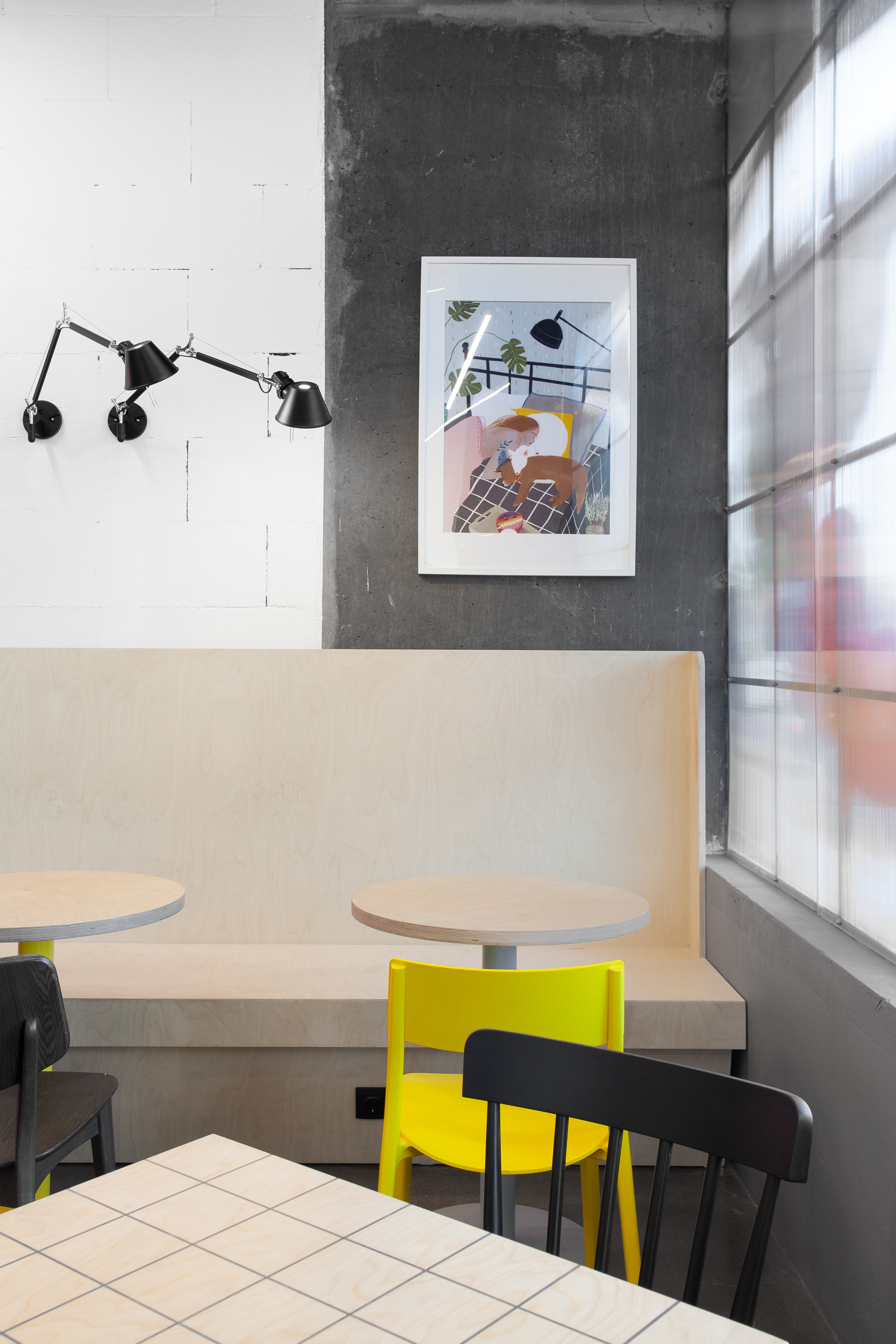 莫斯科住宅区「Savelovsky City」咖啡店，设计师以简约风格打造温馨空间-6