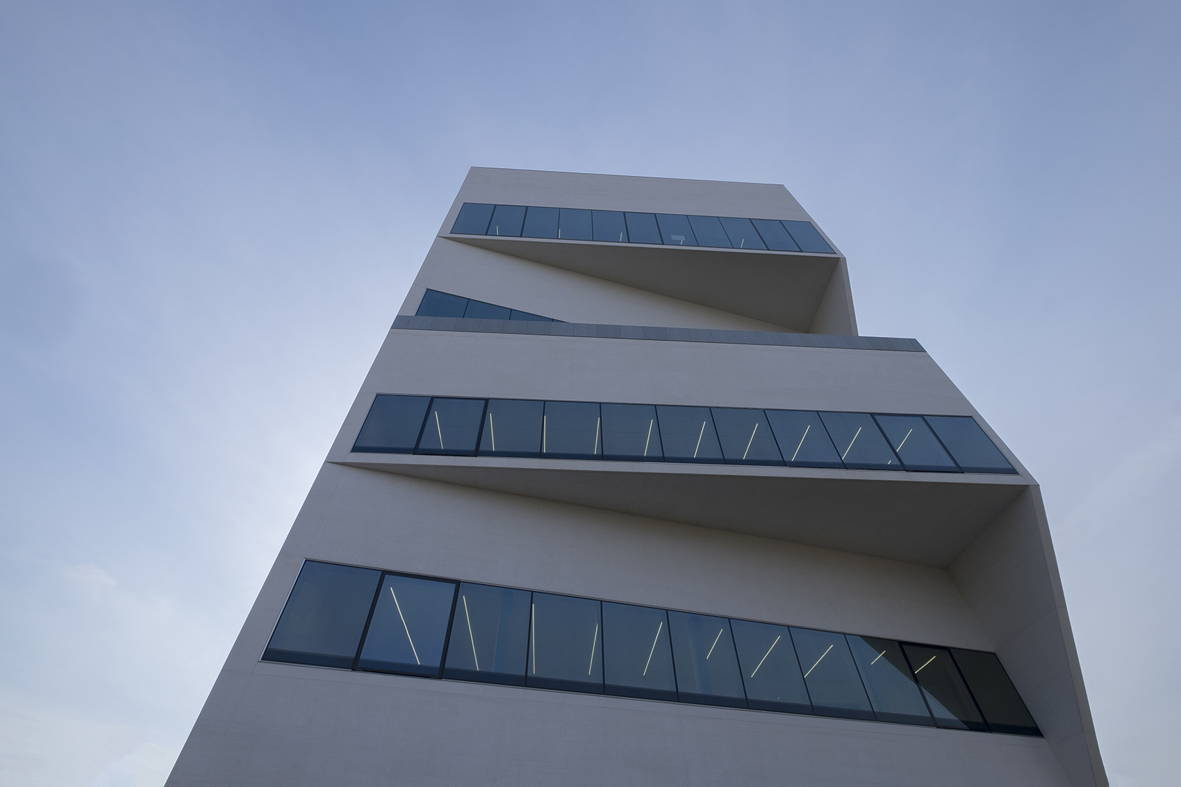 Prada基金会Torre大楼，米兰/为简单的体量赋予显著的空间差异性-87