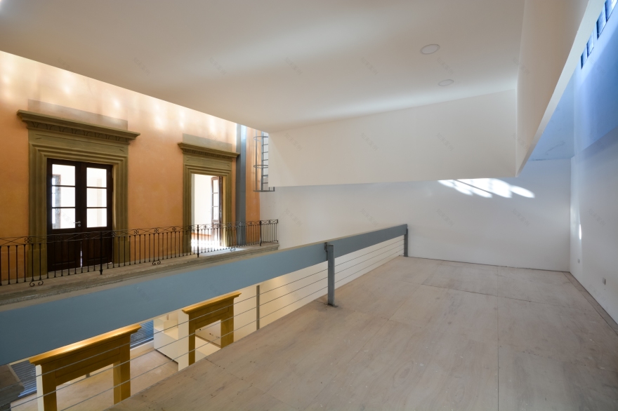 阿根廷百年别墅化身运动装备展示厅-38