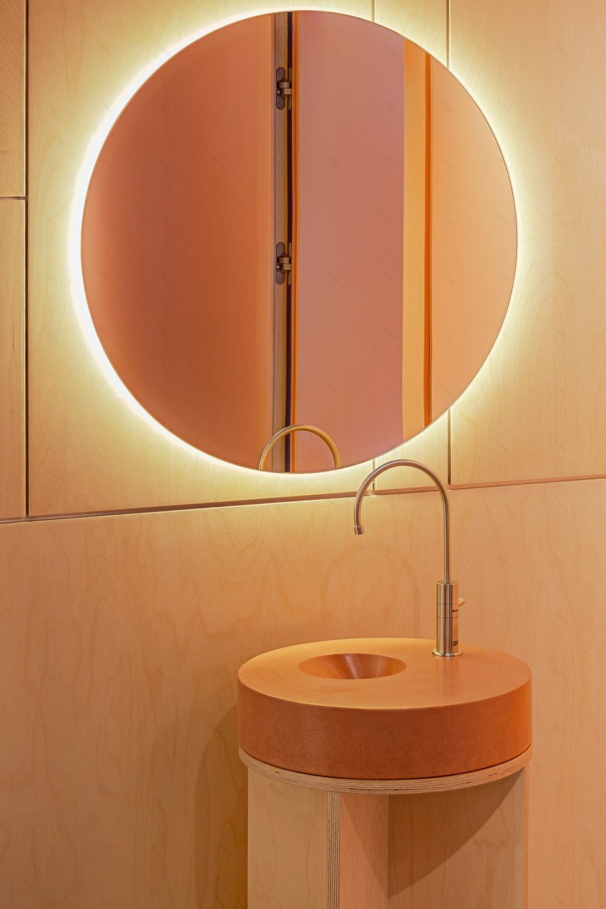 购物商场中的神秘太阳沙龙-6