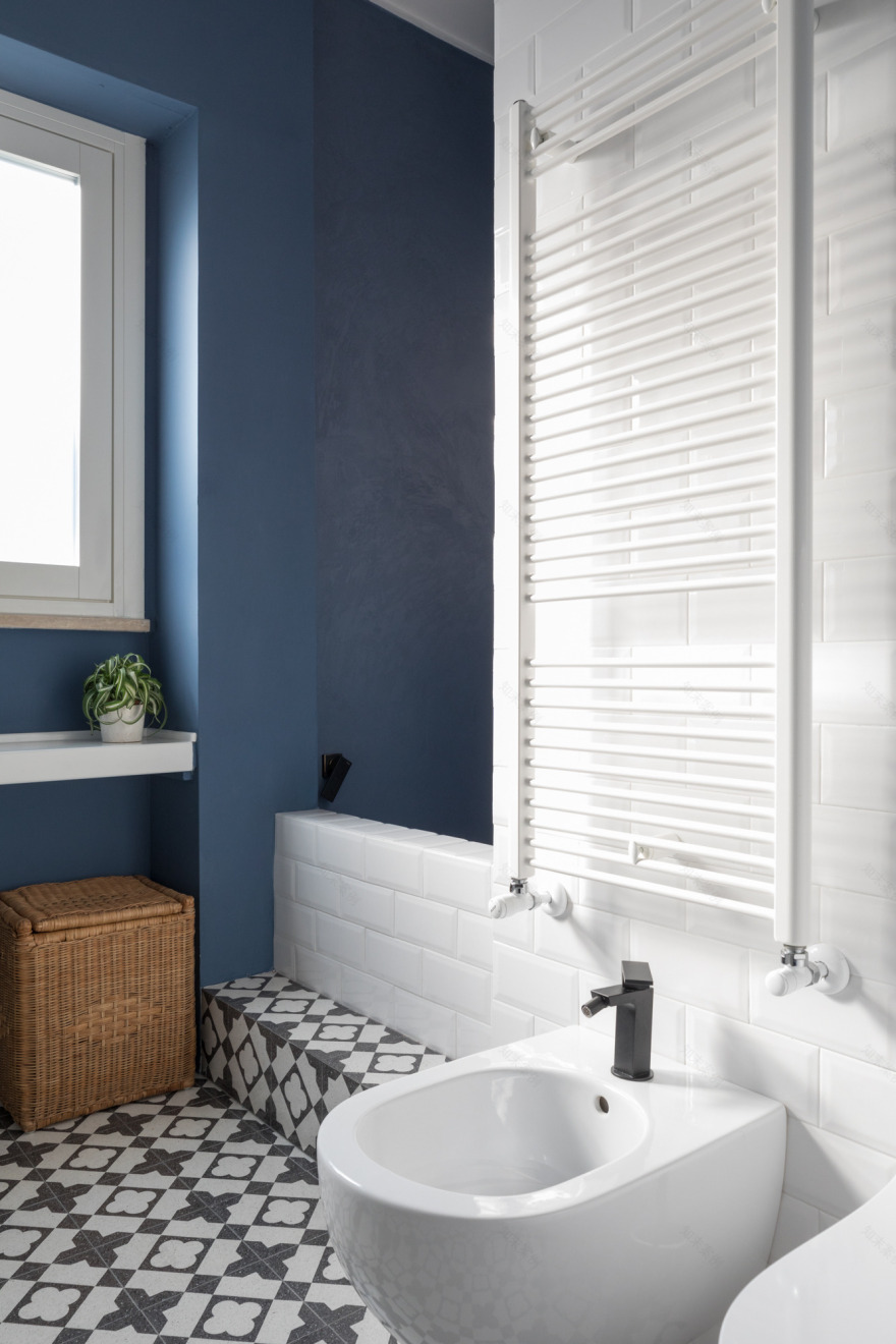 融合极简与装饰艺术的罗马公寓改造-20