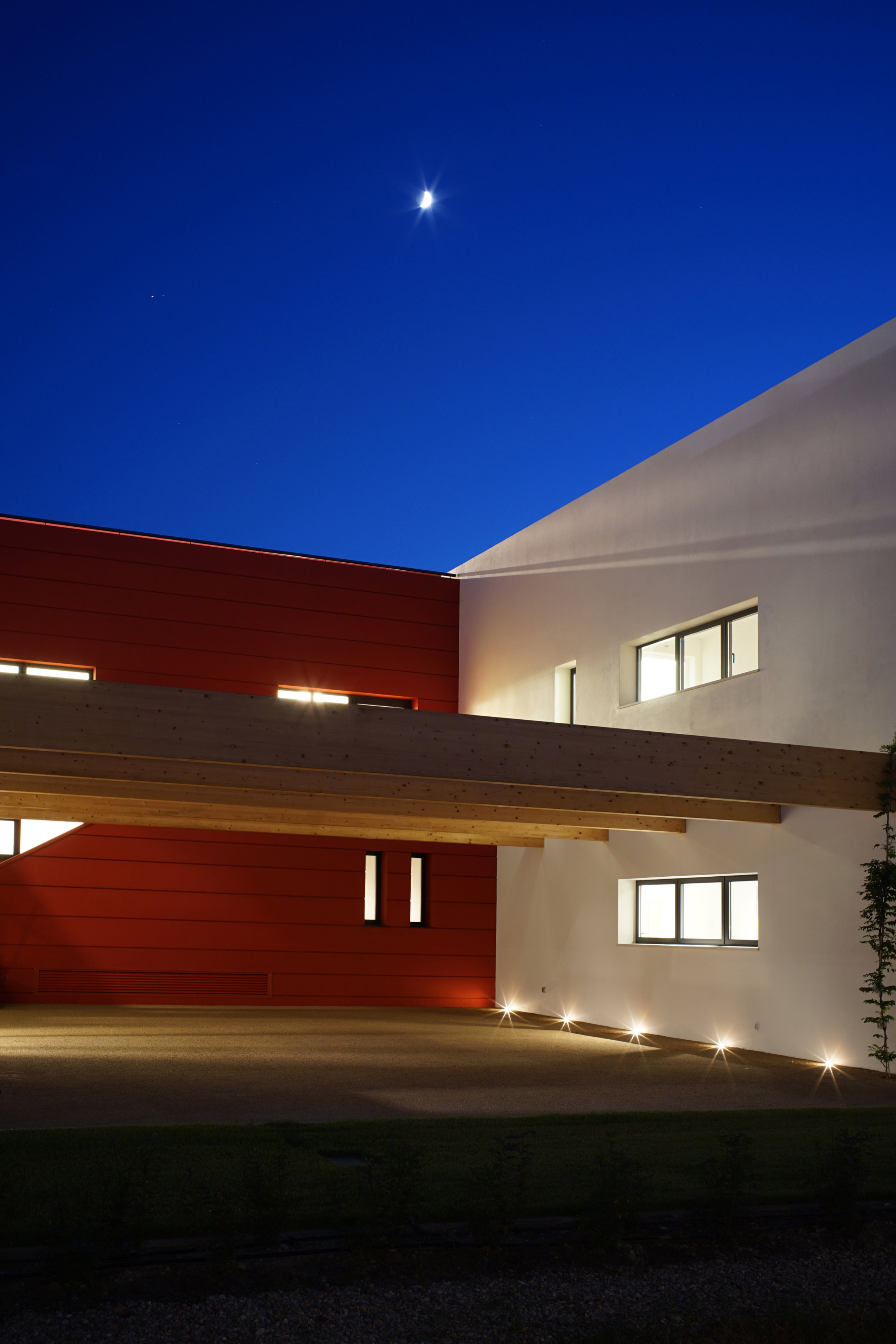 绿意盎然,智能环保的智力障碍康复中心-9