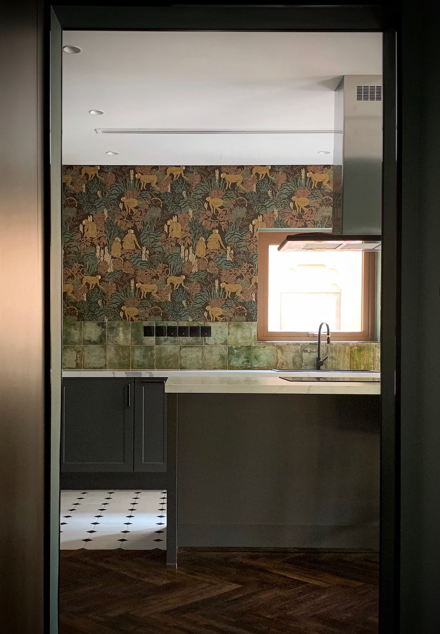 绿意盎然的艺术之旅——融合传统与自然的现代家居设计-6