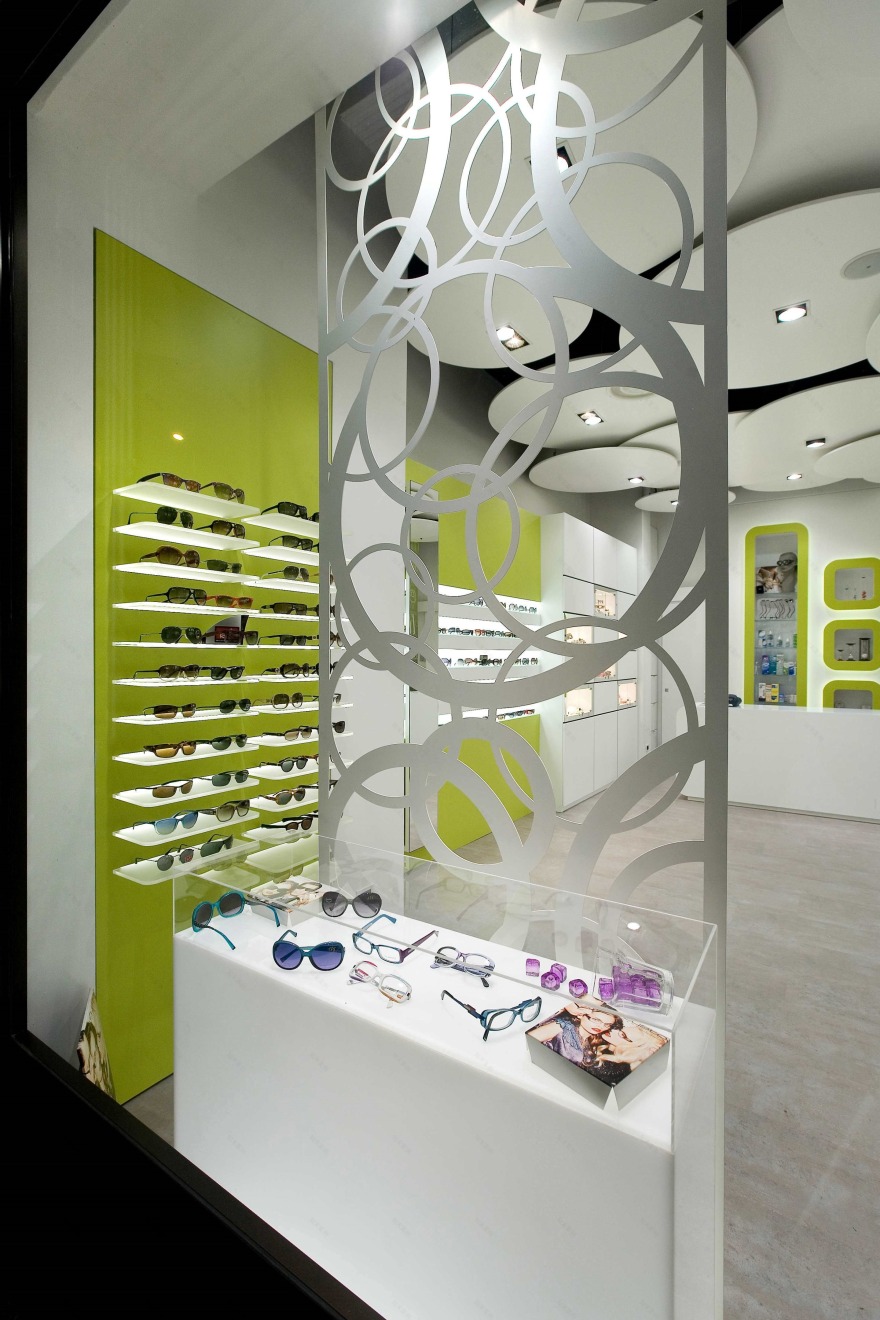 米兰 Montecenieri 眼镜店 | 圆形主题的现代室内设计-3