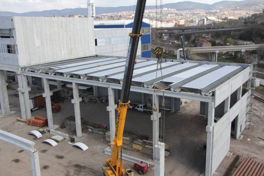 意大利钢铁工厂的现代化改造-77