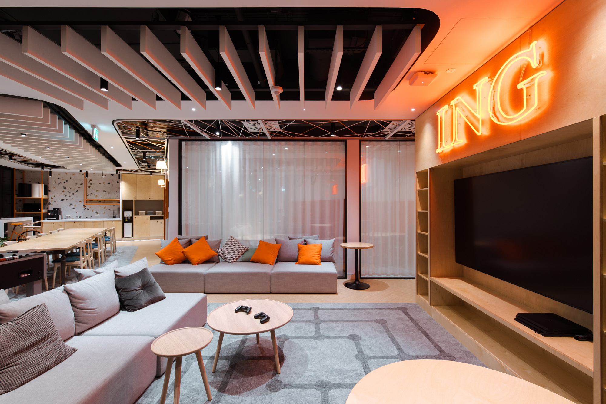 波兰 ING Tech 新办公室，现代与传统的美妙融合-9