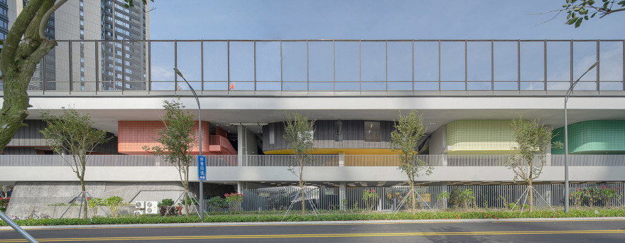 红岭实验小学 | 垂直校园,山谷庭院,儿童乐园-15