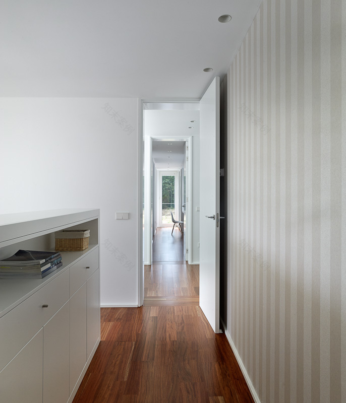 西班牙 Avilés 市简约别墅,诠释现代生活理念-56