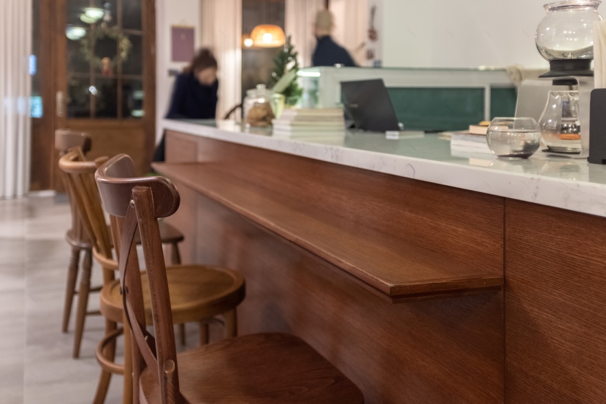 韩风咖啡店设计 | 温暖木质空间的现代演绎-4