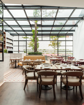 "Casa Varela"旧建筑改造丨João Tiago Aguiar