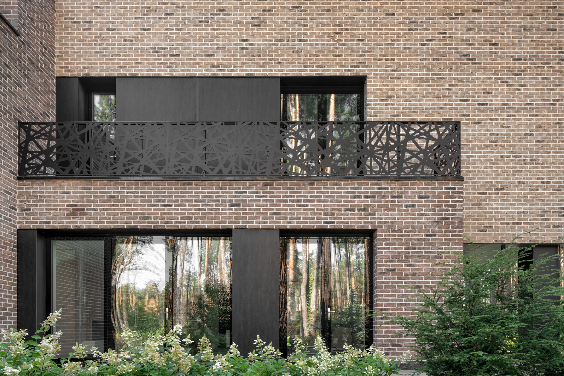 BST 之家 | 现代别墅与自然的和谐共生-13