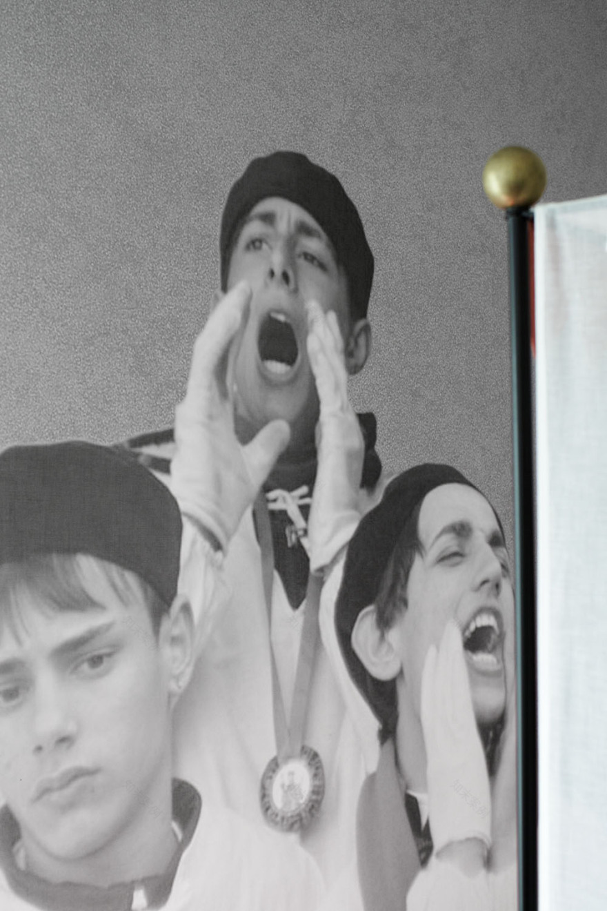 古堡中的豪华别墅设计-31