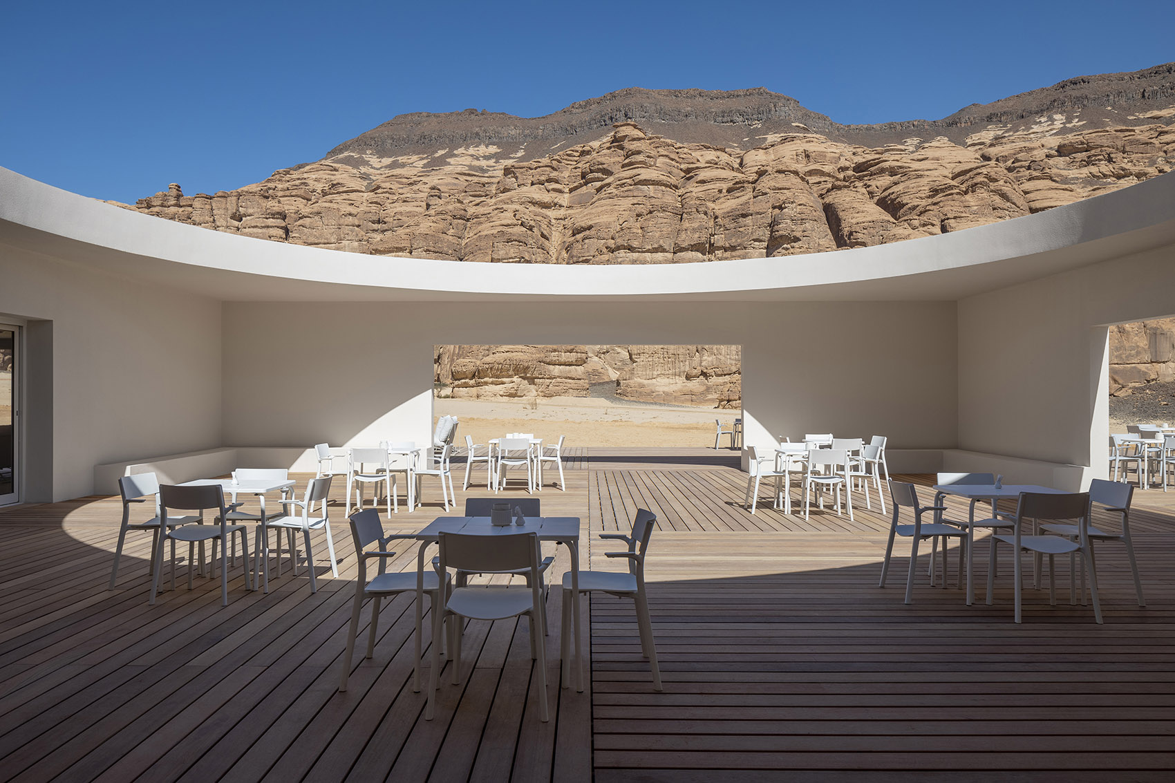 Desert X AlUla游客中心，沙特阿拉伯/无垠沙漠中的庇护所-45