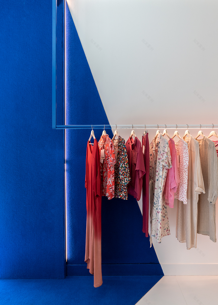 De la Ceca a la Meca 服装店改革升级丨西班牙桑坦德丨Mara Pardo-1