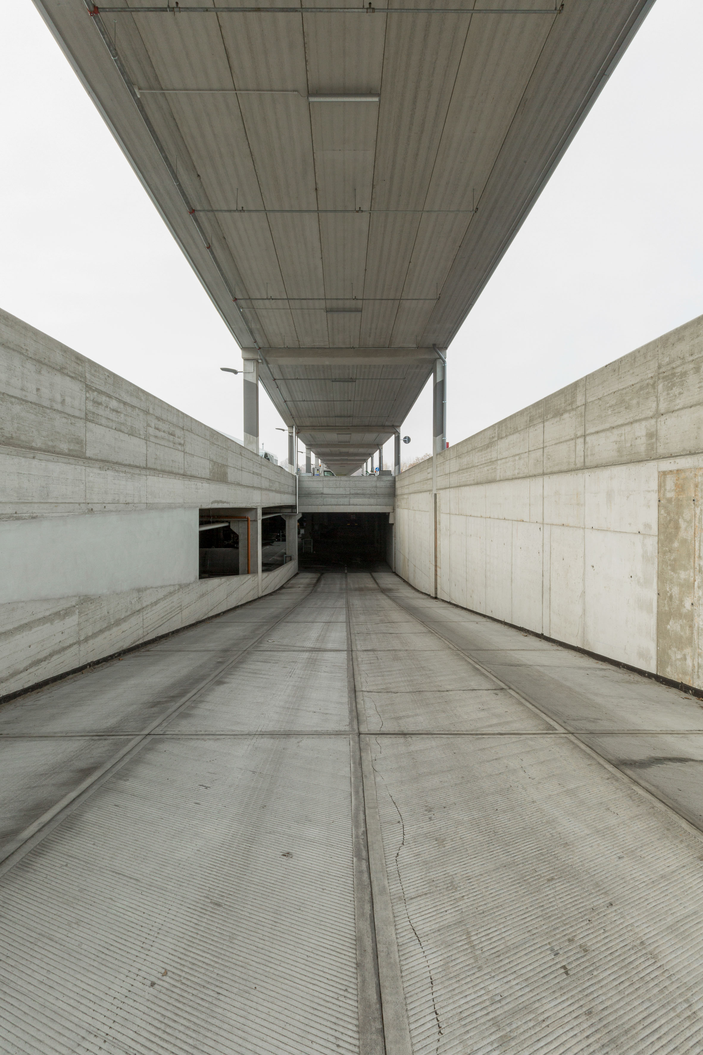 绿色屋顶的可持续建筑设计-9