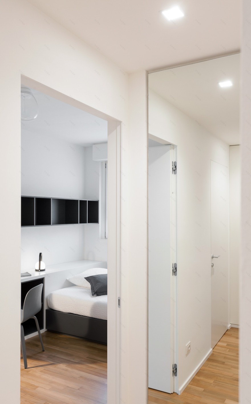 米兰优雅灰调公寓,经典与现代的碰撞-34