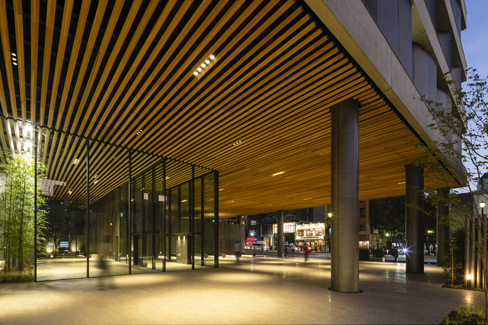 熊本城下町 · 融合环境特色的现代办公建筑丨日本熊本丨日建设计-62