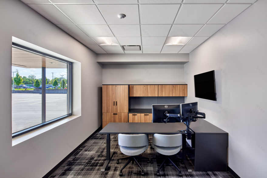 VanDyken Mechanical 总部改造 | 现代高效协同办公空间-18