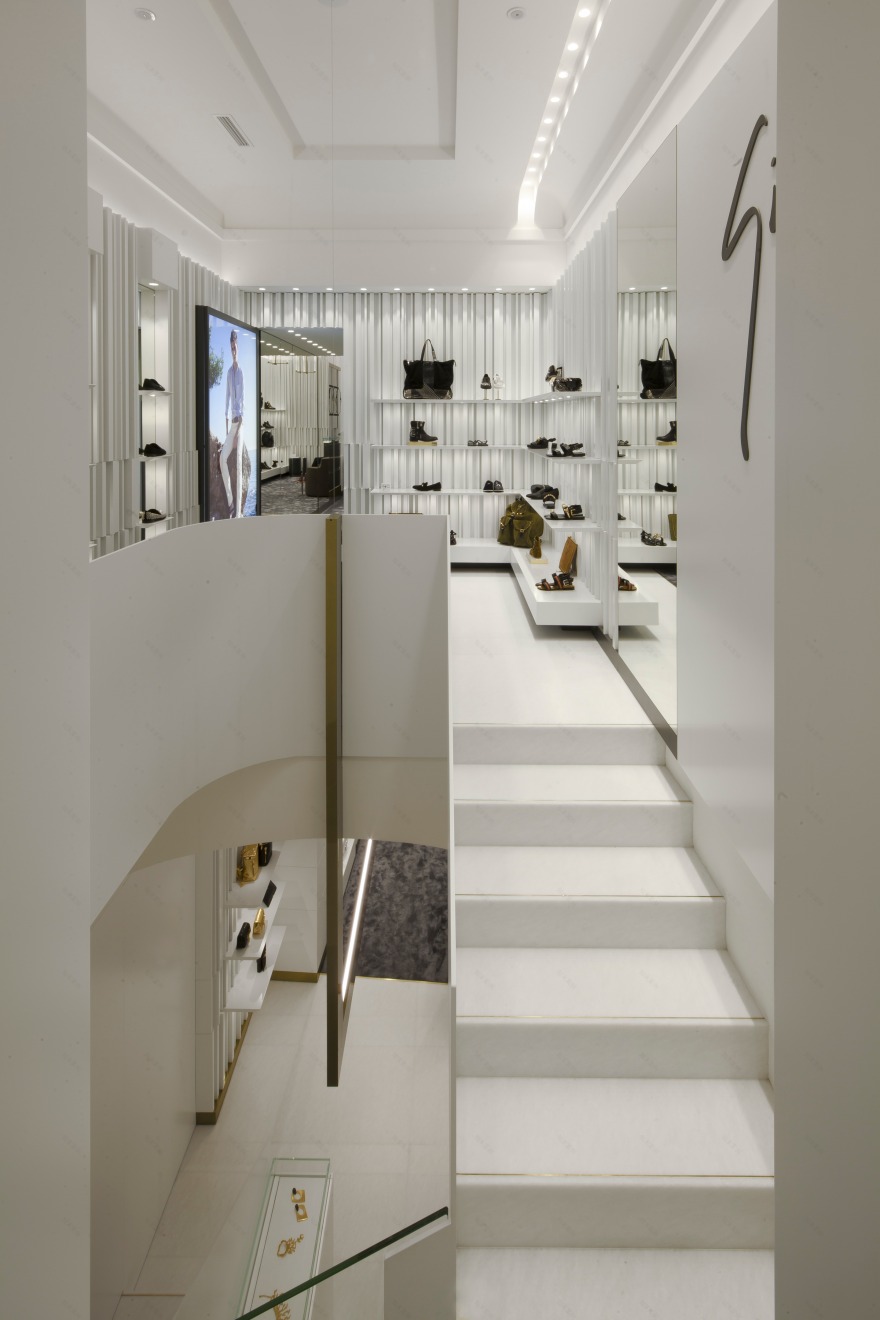 罗马旗舰店设计,传统与现代的完美融合-7