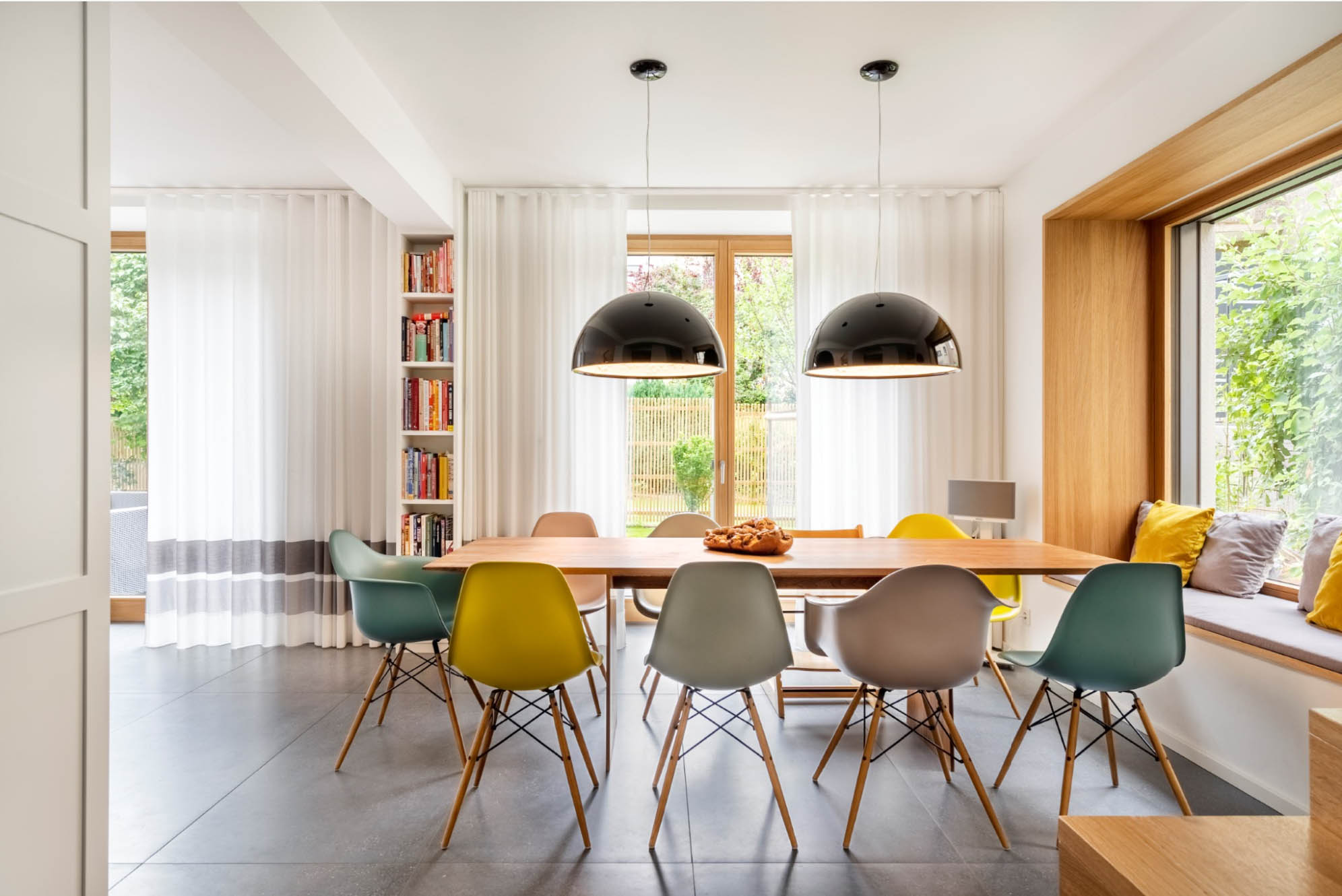 Atelier M+简约别墅翻新,古今融合打造雅致居所-1