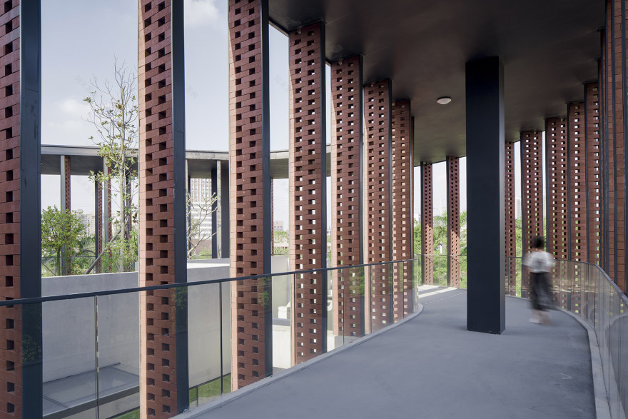 五邑大学学生服务中心丨中国江门丨华南理工大学建筑设计研究院有限公司-42