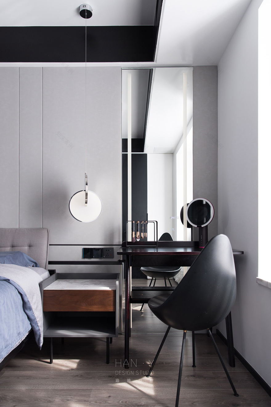 《无界》黑钢木 Glass-44