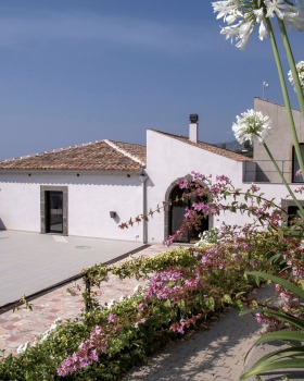 Talé Restaurant&Suite