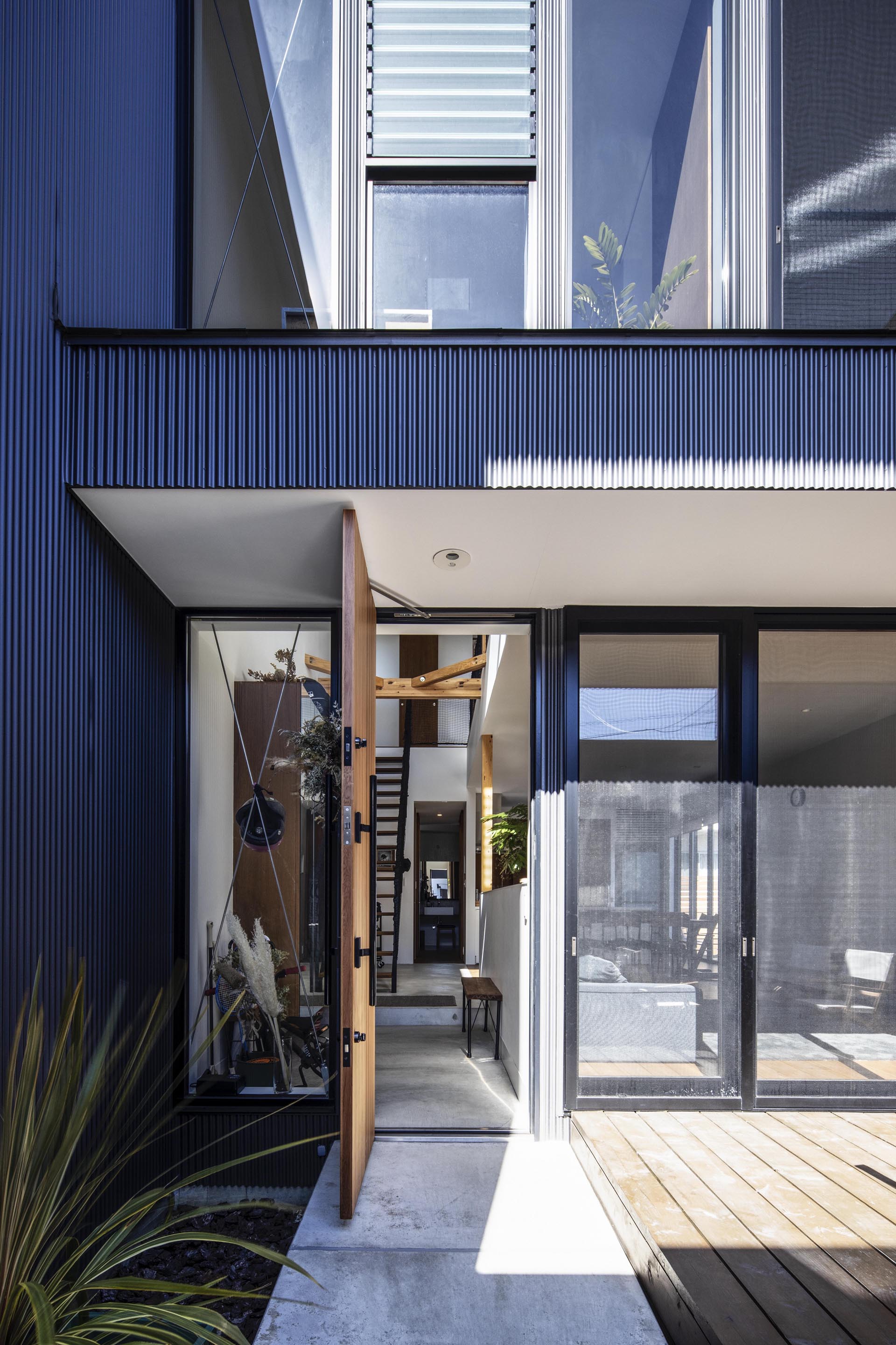 封闭外壳内的宽敞空间 别墅建筑 HouseI丨日本神奈川丨N.A.O. Naoki Kato-3