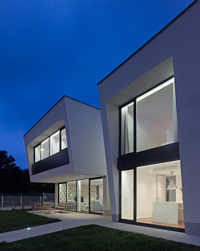 西班牙 Avilés 市简约别墅,诠释现代生活理念-8