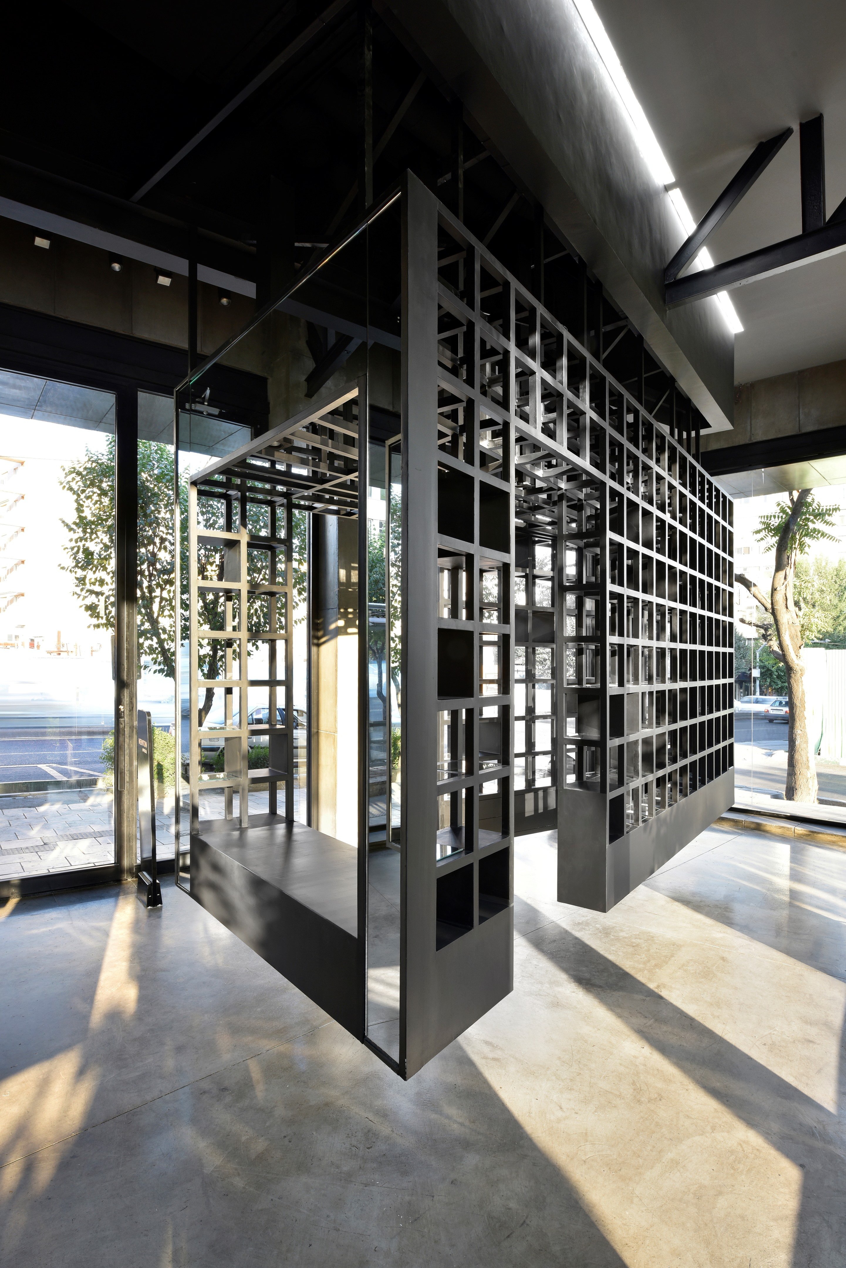 牛顿眼镜画廊丨Moein Nikaeen,Babak Nasirabadi-13