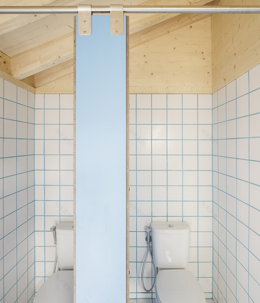 果园中的模块化木结构教室丨葡萄牙丨Estúdio AMATAM-59