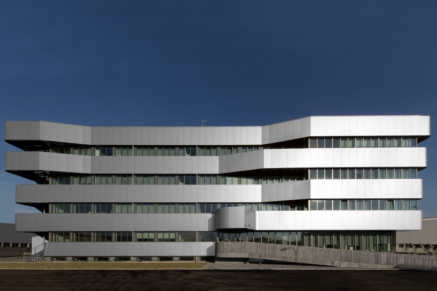 意式心脏外科工厂重建,创新设计展现活力-1