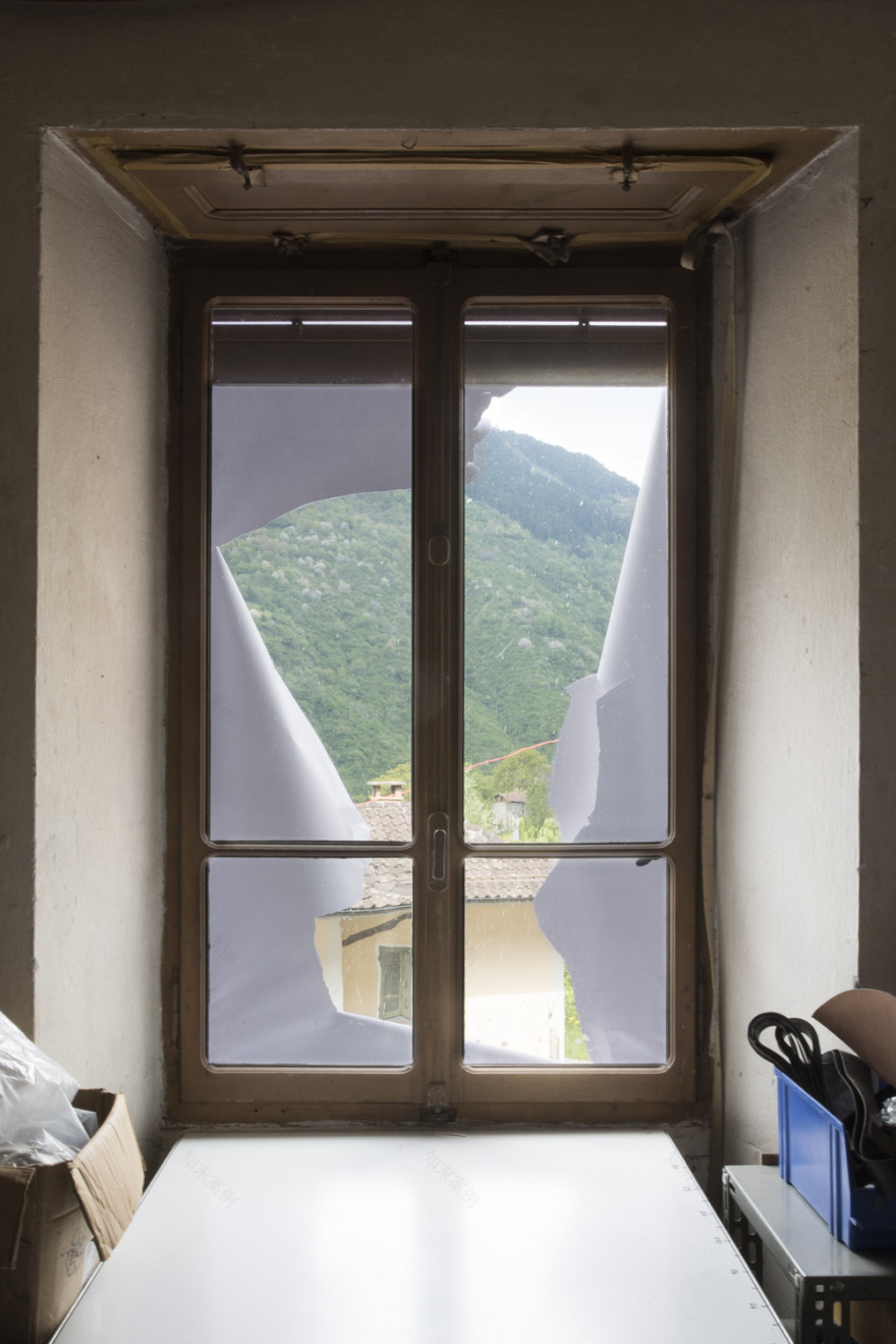 瑞士巧克力工厂“纸建筑”的临时空间艺术-15