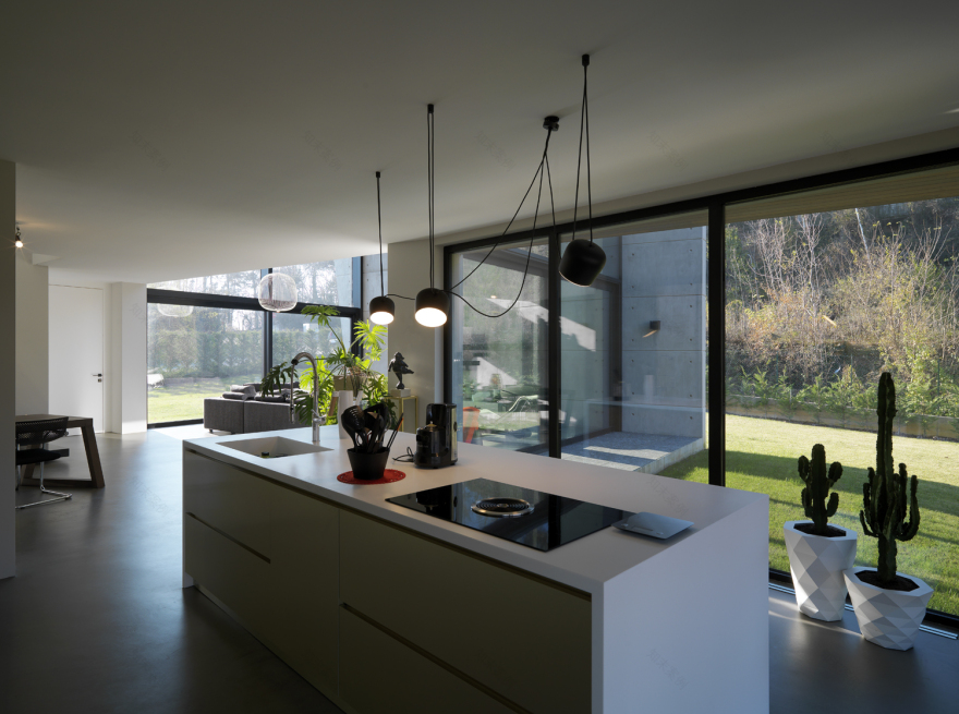 悬浮森林中的透明别墅-61