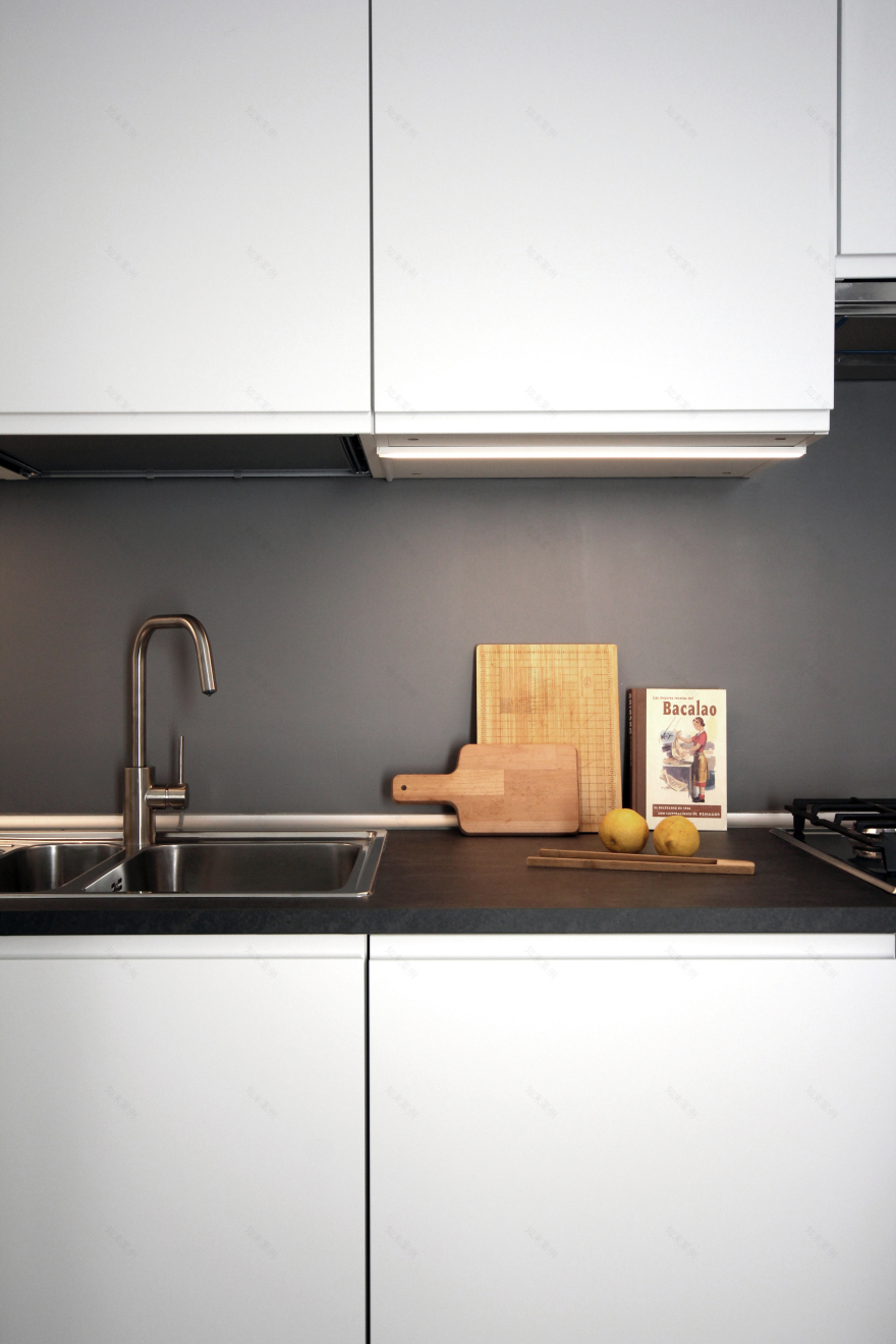 那不勒斯风情小公寓,传统与创新的完美结合-11