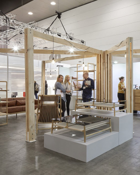 Curious Grace 展台设计 | 360 度全景观展体验