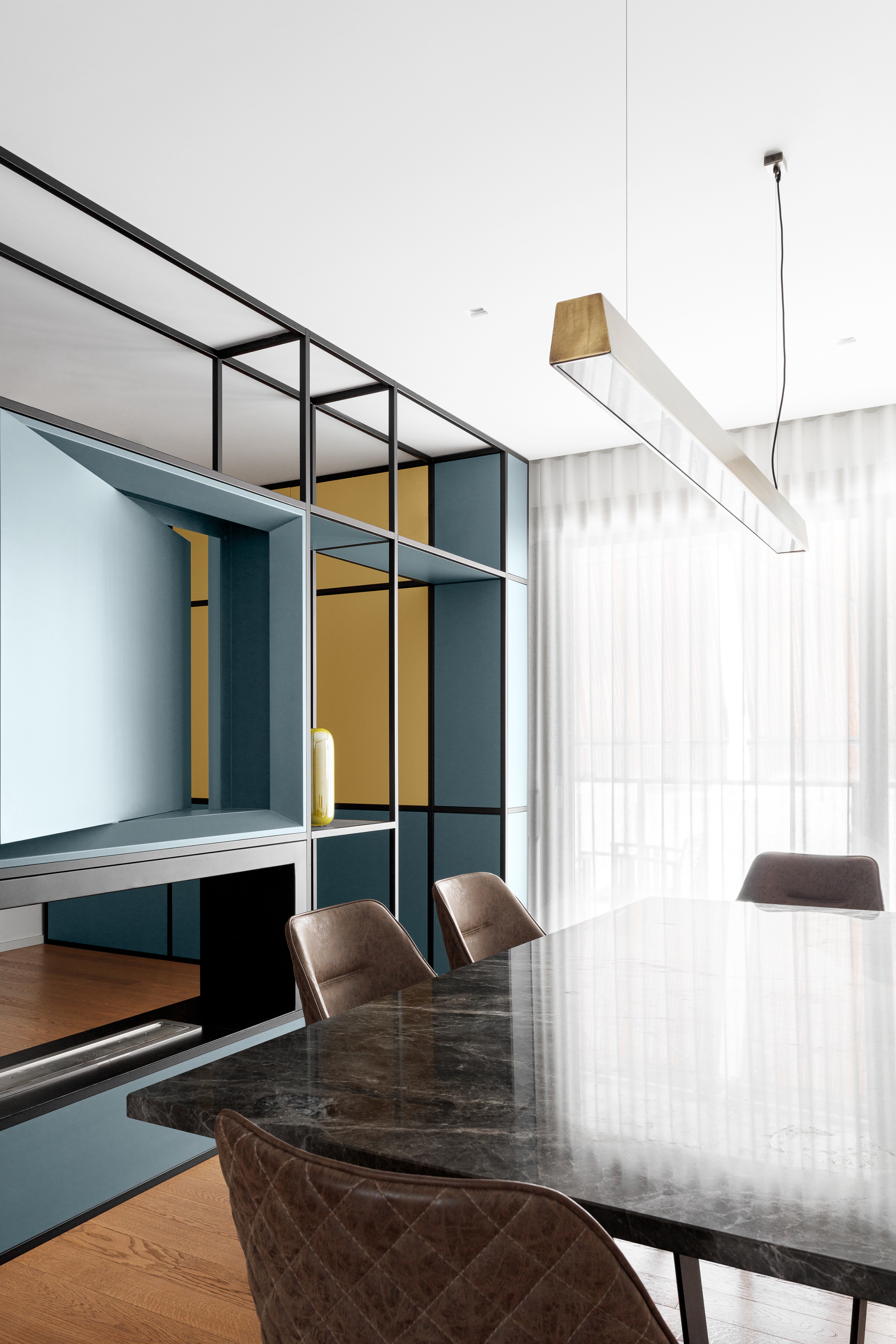 空间通透性改造 | 白色与赤杨木的温馨碰撞-4