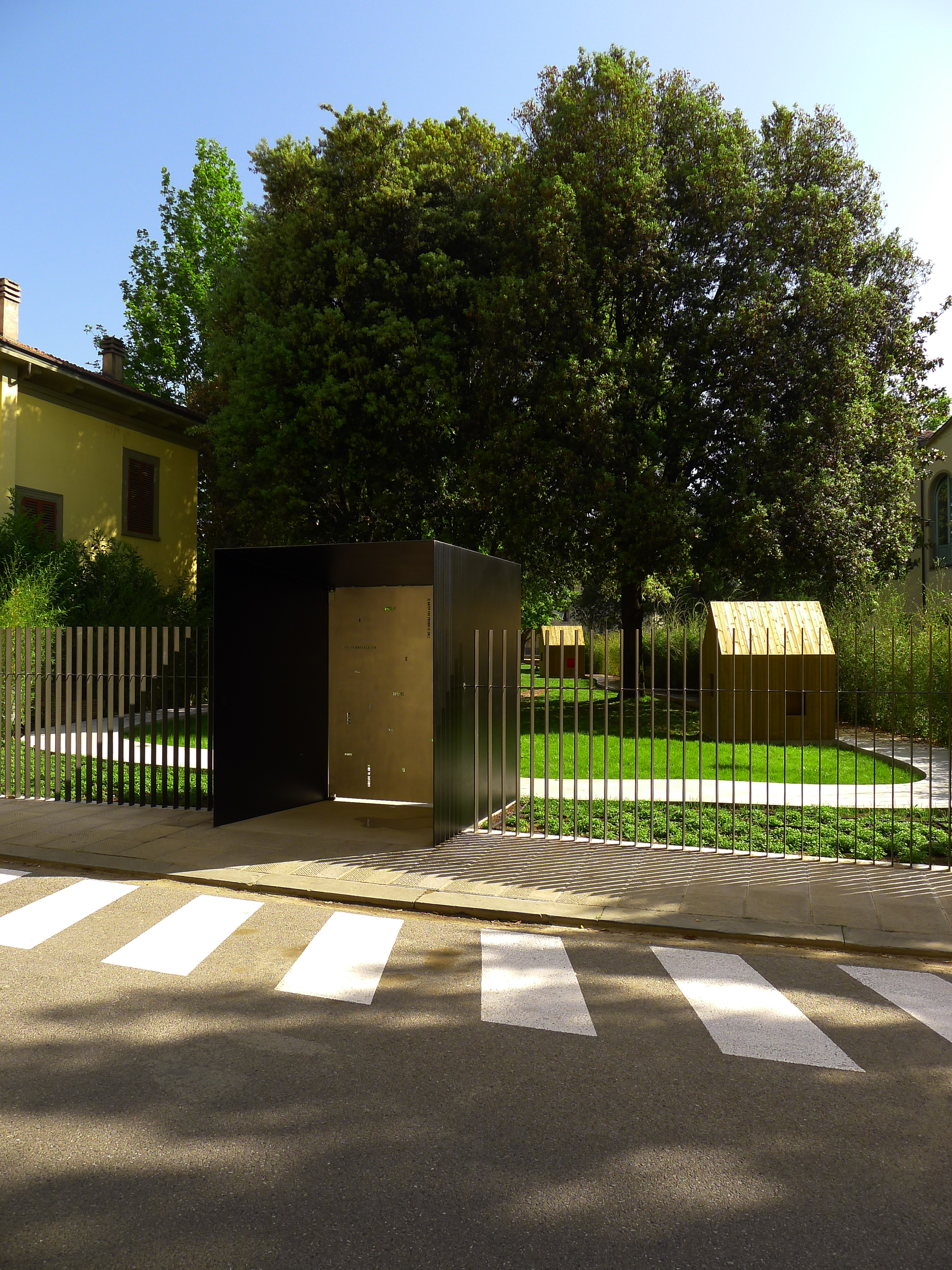 绿意重生 · 意大利 Pistoia 市中心的空中花园-15