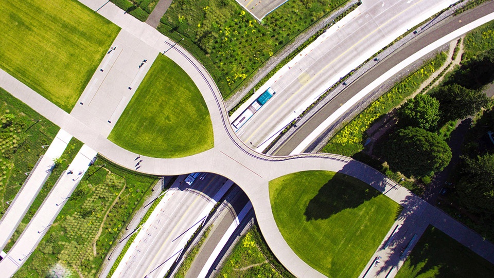 2019 ASLA通用设计类荣誉奖：下雷尼尔维斯塔和人行陆桥，美国西雅图/在众多交通模式的交汇地带建立一条具有重要意义的校园轴线-16