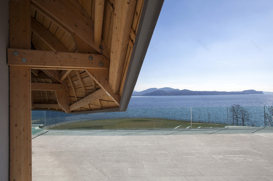 湖光山色中的现代多功能剧院——意大利 Verbania 剧院设计-9