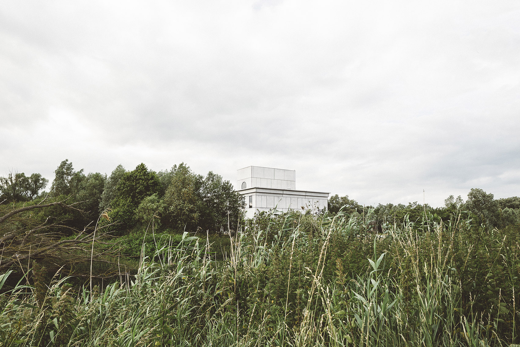 Camp&& s工厂，比利时/现代修道院式的超现实空间-7