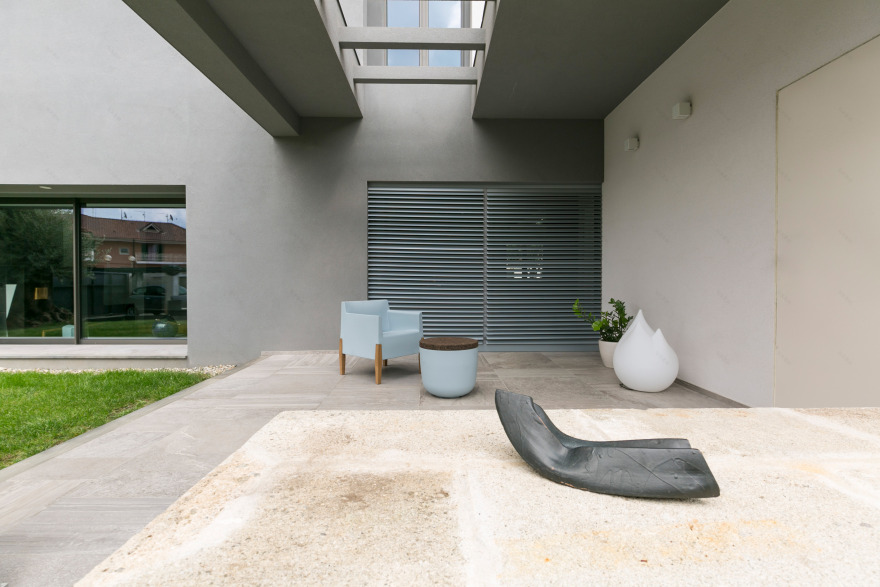 树影婆娑的光影之家——意大利 Casa DANTE 别墅设计-28