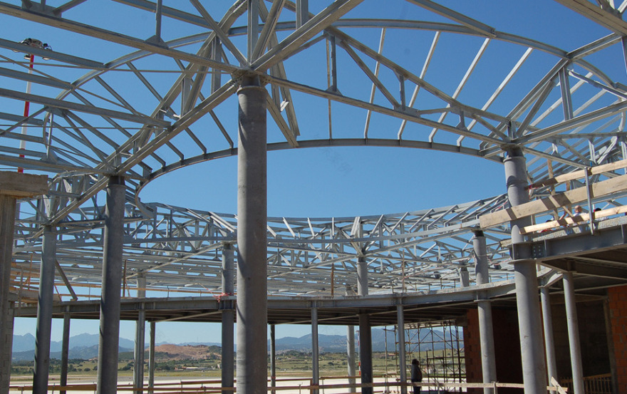 Olbia 机场别墅风格航站楼,精巧细节与自然融合-14